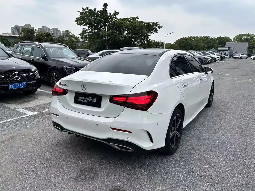 Mercedes-Benz A-Class A 2024 A 200 L Fashion