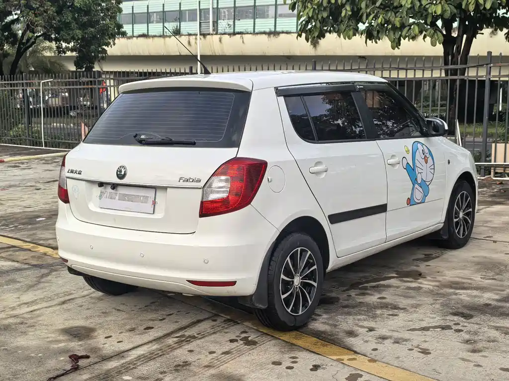 Skoda Fabia — миниатюра 7