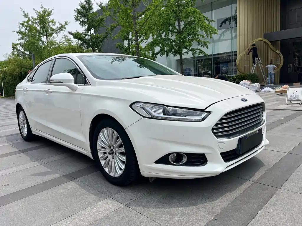 Ford Mondeo 2013 2.0L GTDi200 Luxury