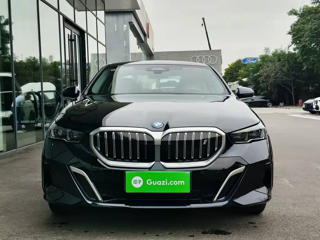 BMW i5 — миниатюра 3