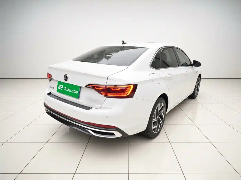 Volkswagen Sagitar — миниатюра 4