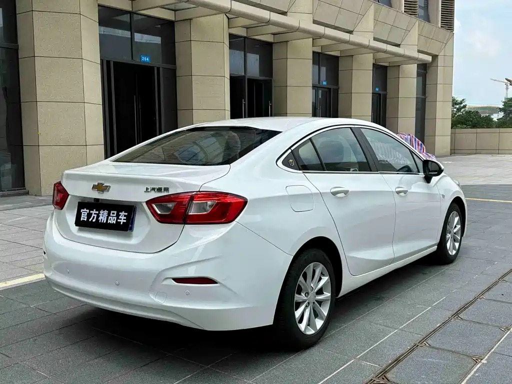 Chevrolet Cruze — миниатюра 7
