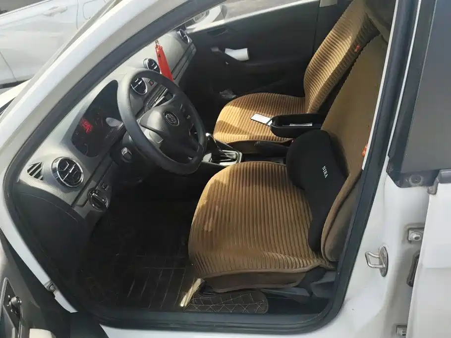Volkswagen Jetta — миниатюра 9
