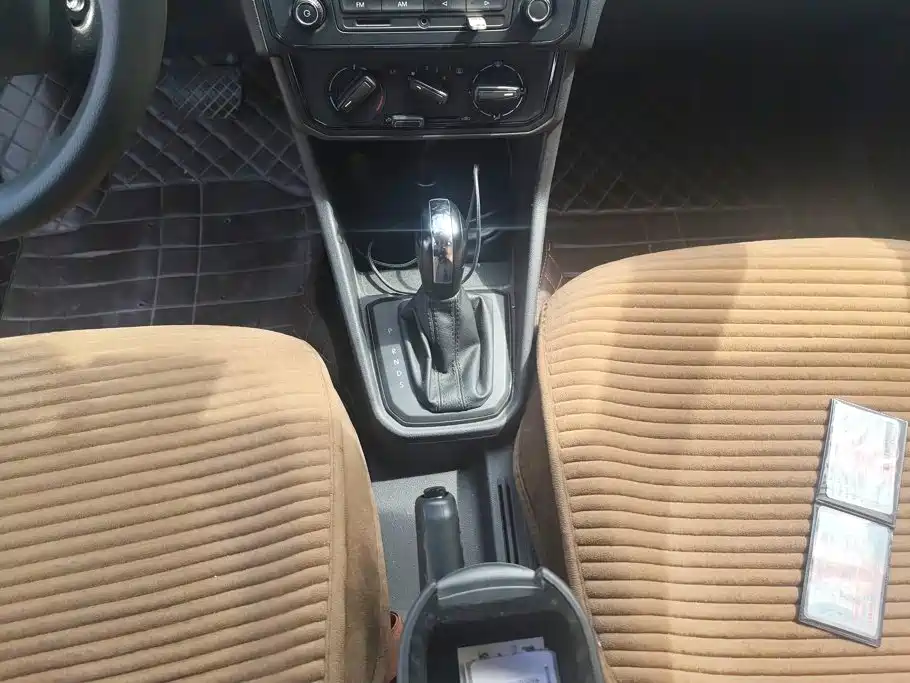 Volkswagen Jetta — миниатюра 16