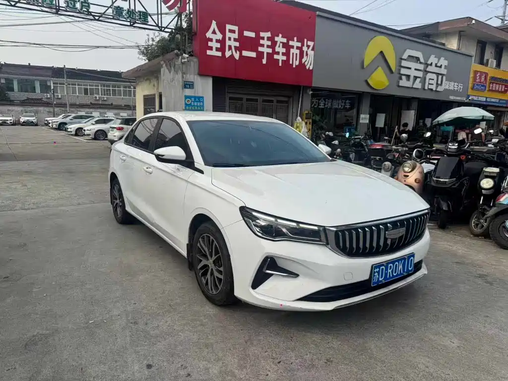 Geely Emgrand 2025 4 1.5L MT