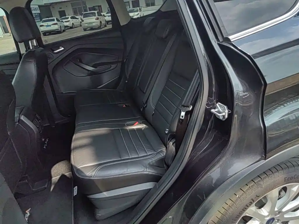 Ford Kuga — миниатюра 13