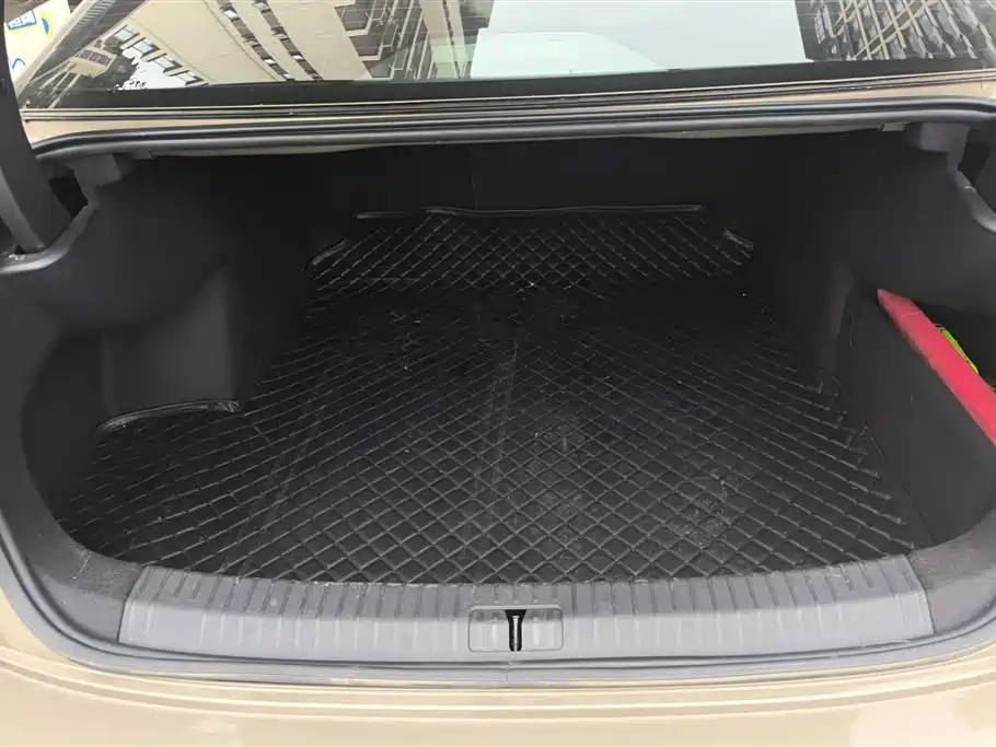 Volkswagen Passat 2019 330TSI Elite V