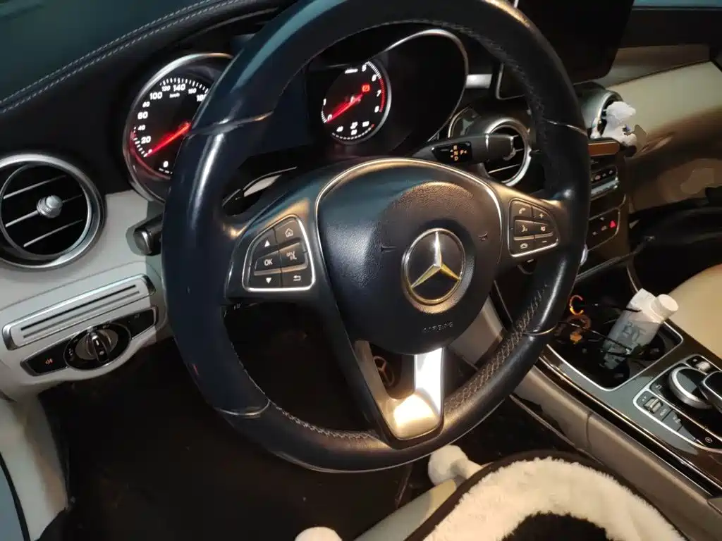 Mercedes-Benz C-Class — миниатюра 3