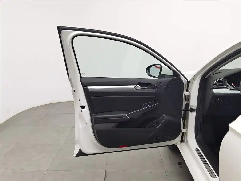 Volkswagen Lamando 2017 280TSI DSG Comfort