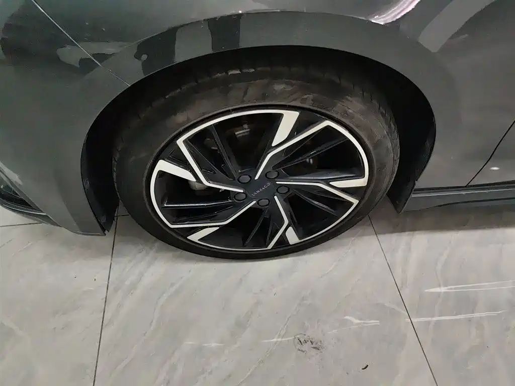 Lynk & Co 03 - фото 23