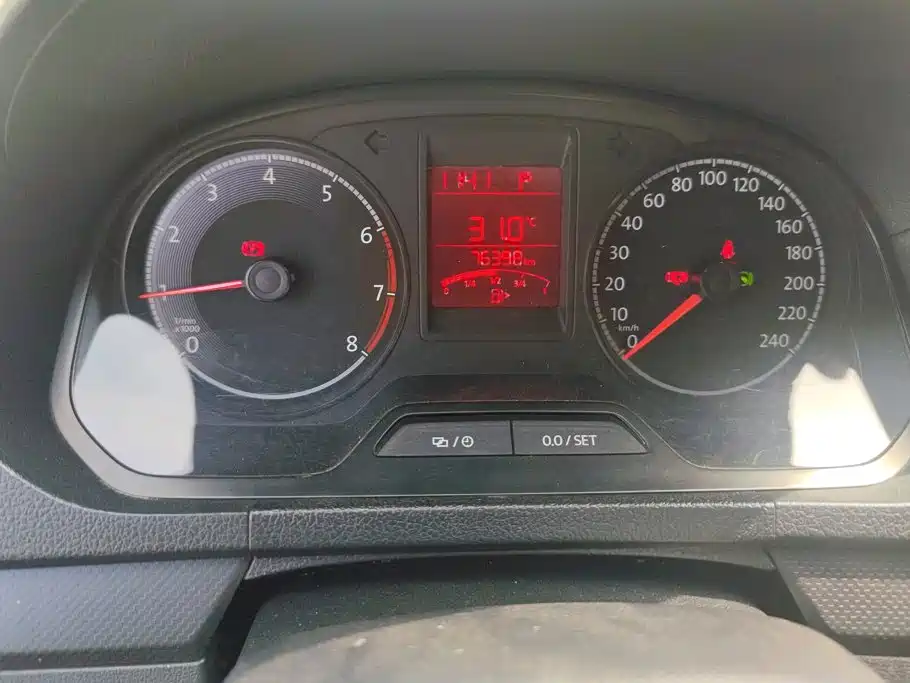Volkswagen Jetta — миниатюра 14