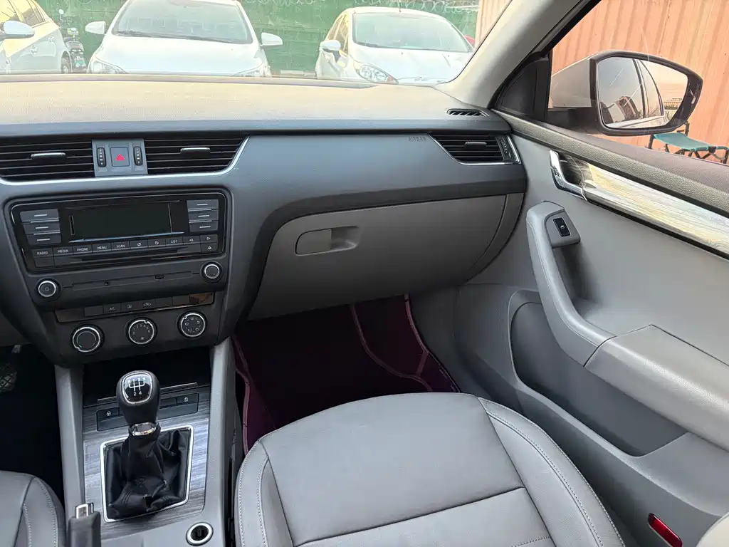 Skoda Octavia — миниатюра 11