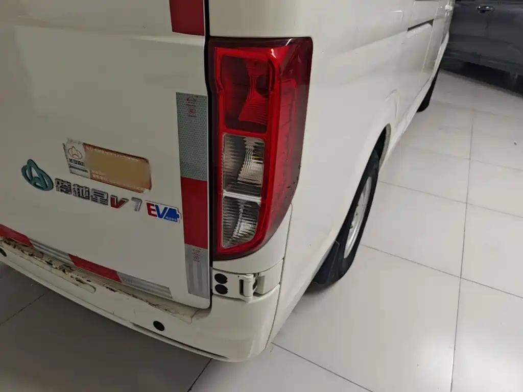 Kuayue Kuayue Star V7 EV — миниатюра 8