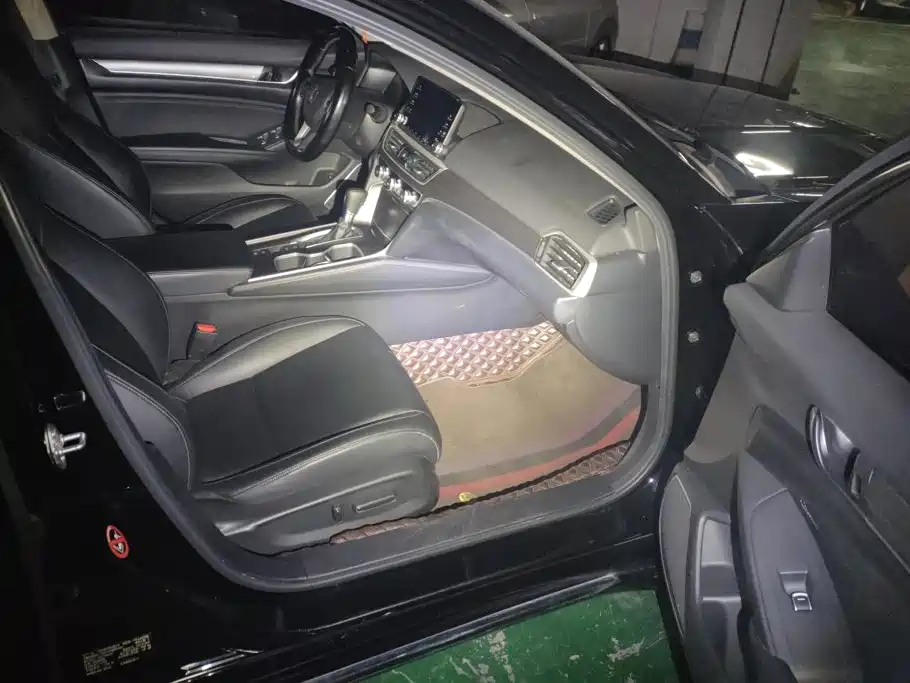 Honda Accord — миниатюра 8