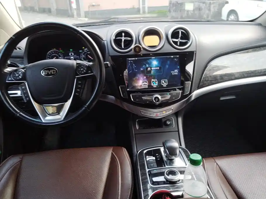 BYD Tang New Energy — миниатюра 12