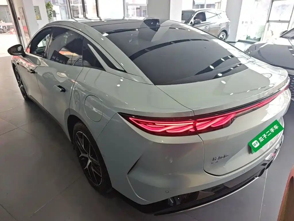 BYD Han L 2025 EV Flagship