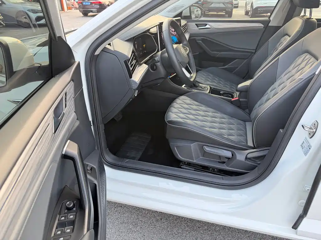 Volkswagen Sagitar — миниатюра 15