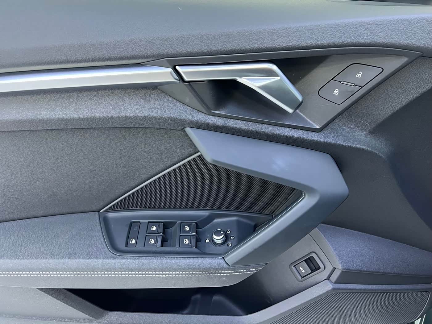 Audi A3 1.4 л 2023 г. Зелёный, пробег 18000 км