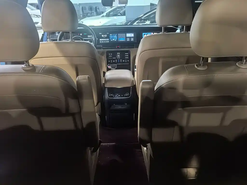Li Auto Li ONE — миниатюра 6