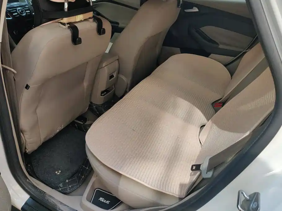 Ford Focus — миниатюра 11