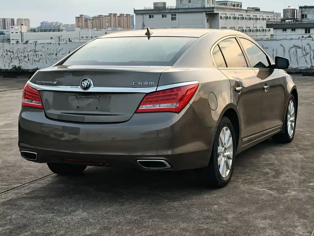 Buick LaCrosse — миниатюра 5