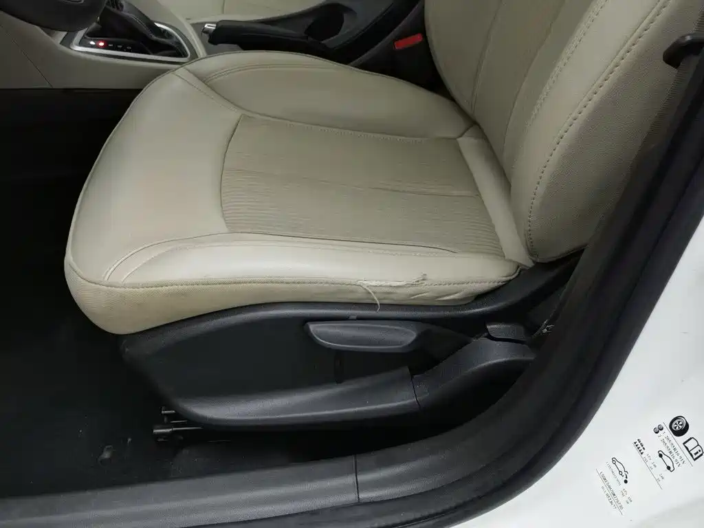 Buick Excelle — миниатюра 20