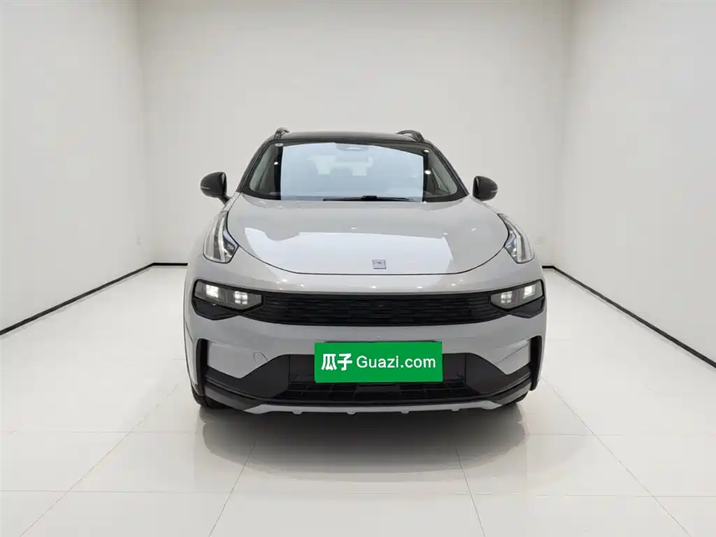 Lynk & Co 01 - фото 3