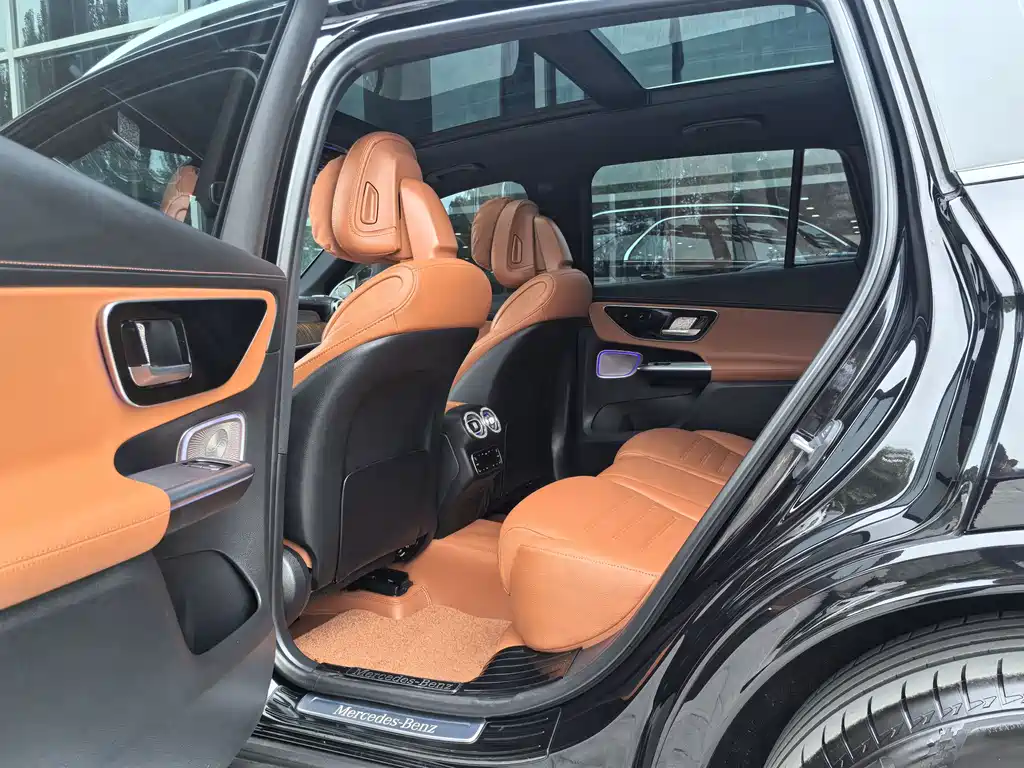 Mercedes-Benz GLC 2025 GLC 300 L 4MATIC 5 мест