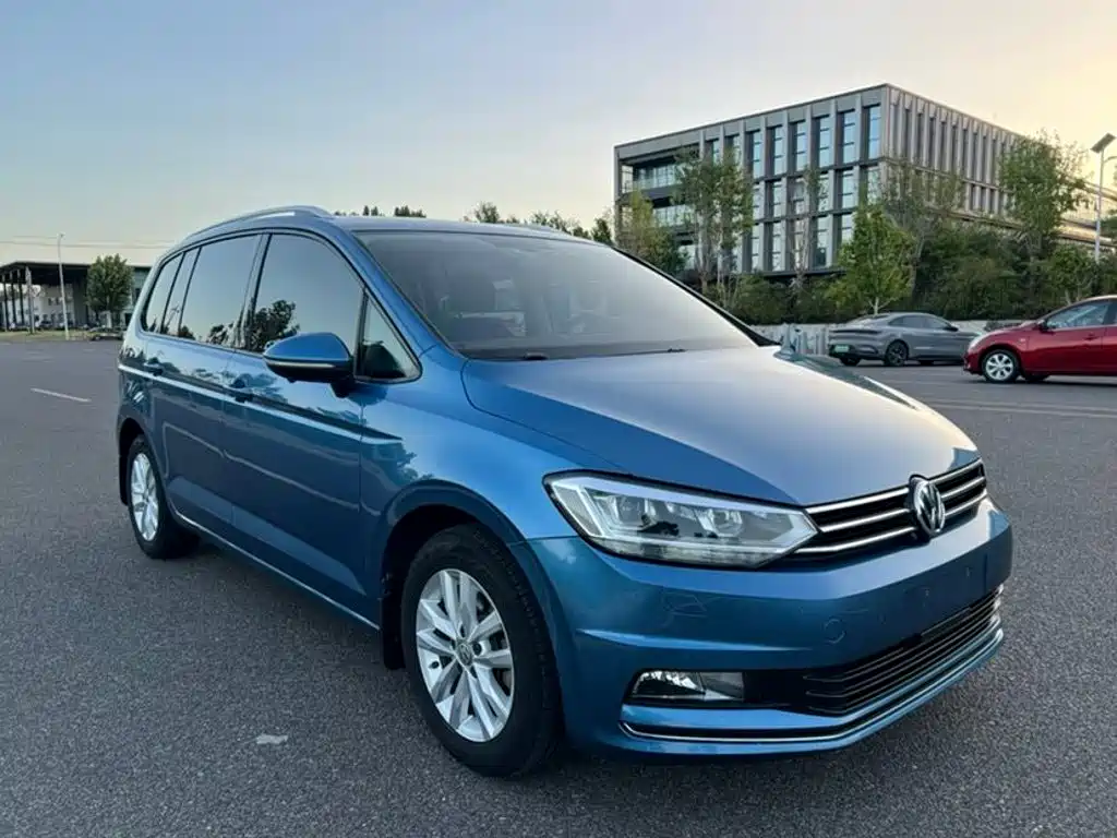 Volkswagen Touran — миниатюра 3
