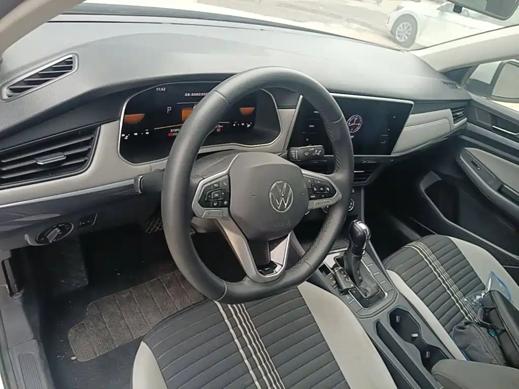 Volkswagen Bora — миниатюра 7