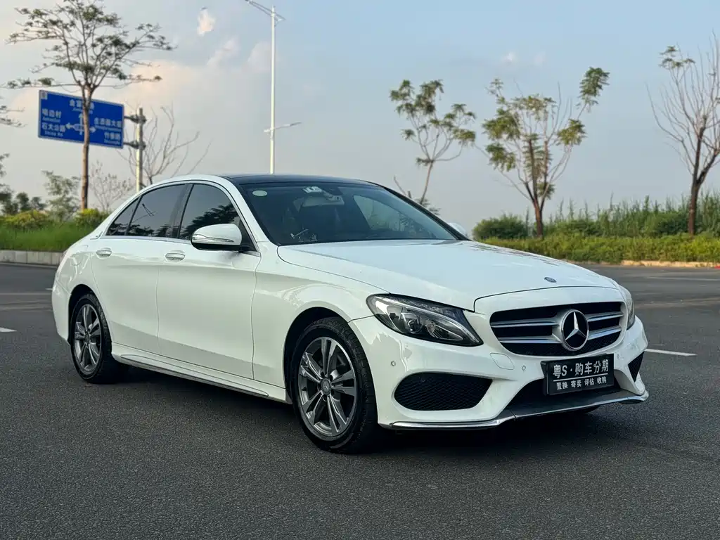 Mercedes-Benz C-Class — миниатюра 3
