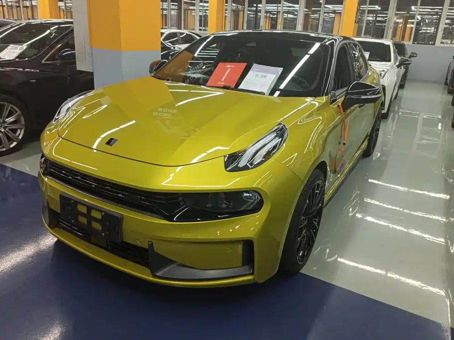 Lynk & Co 03