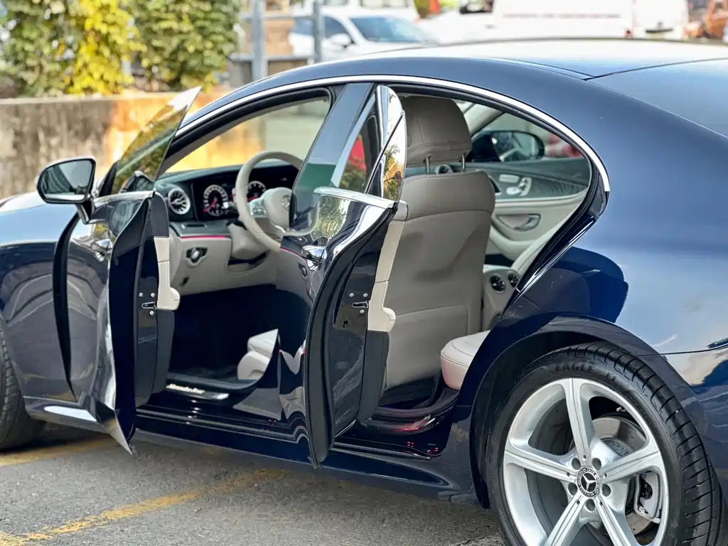 Mercedes-Benz CLS — миниатюра 6