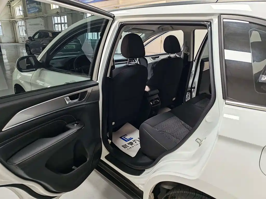 Haval M6 — миниатюра 11