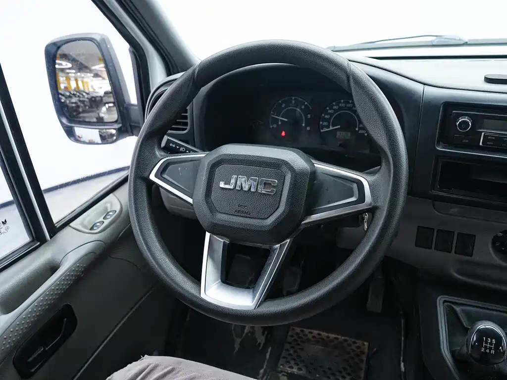 JMC Tesla — миниатюра 9