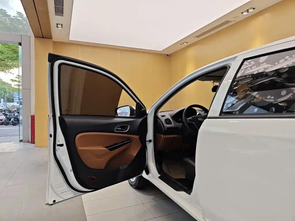Geely Jingang 2016 1.5L MT Elite
