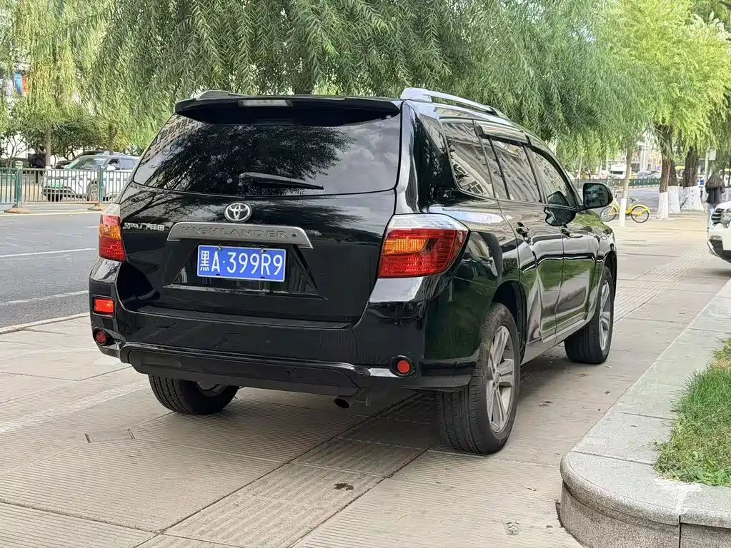 Toyota Highlander — миниатюра 5
