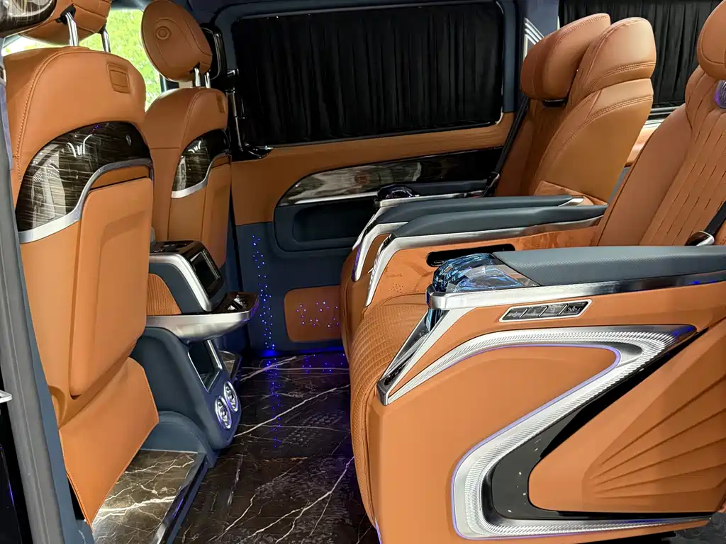 Mercedes-Benz V-Class V 2024 V 300 L Luxury