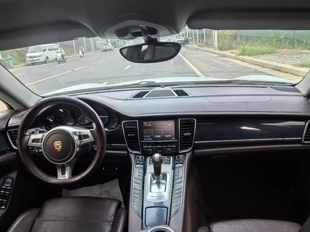 Porsche Panamera — миниатюра 5