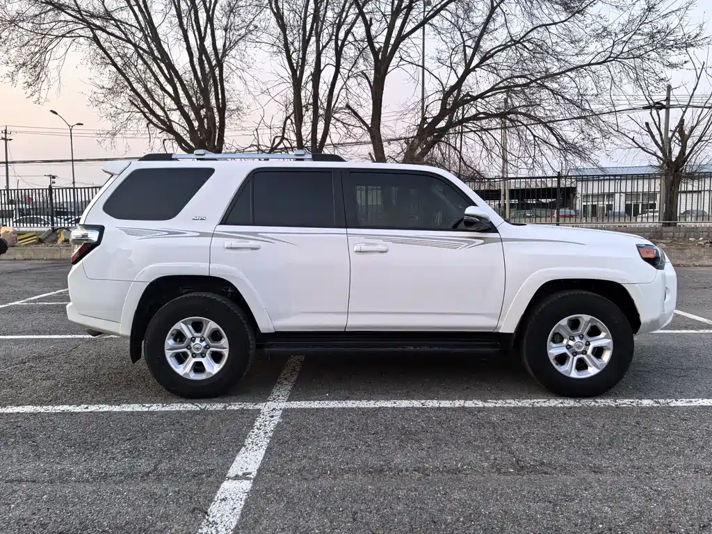 Toyota 4Runner 2019 4.0L AT