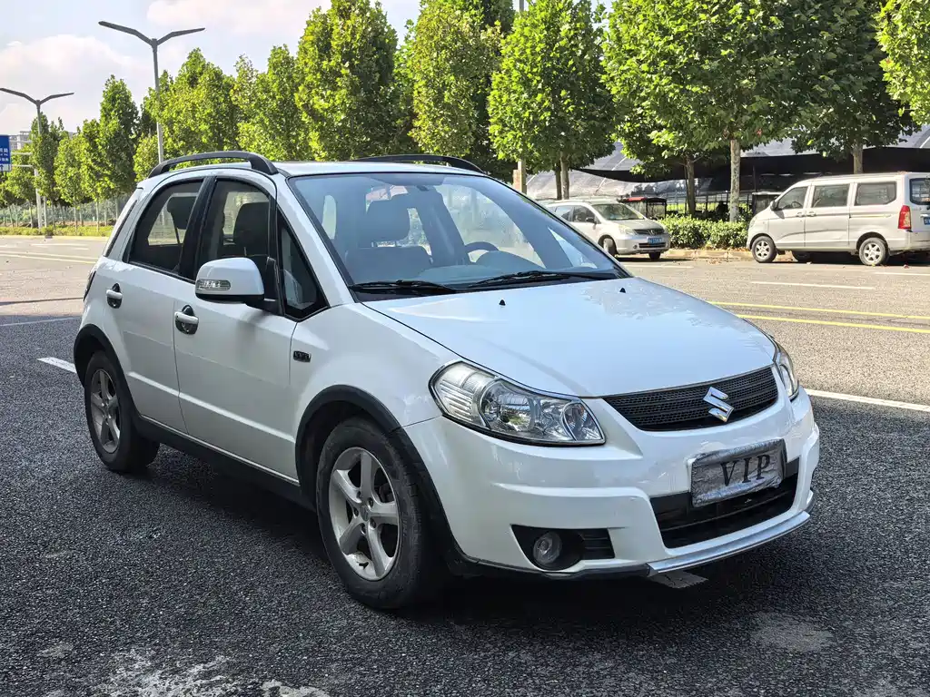 Suzuki SX4 — миниатюра 2