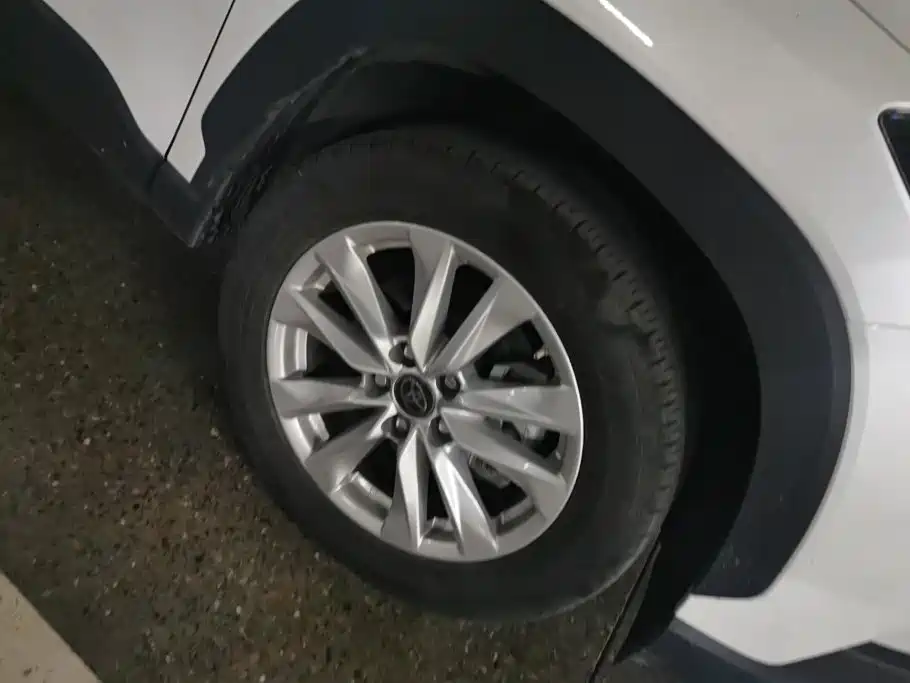 Toyota Corolla Cross — миниатюра 6