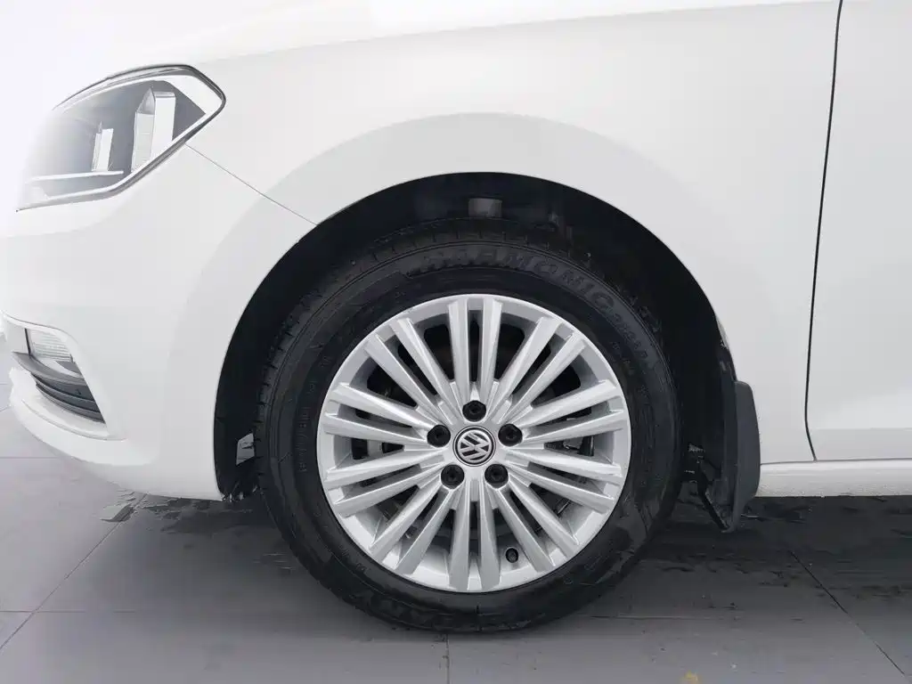 Volkswagen Santana — миниатюра 17