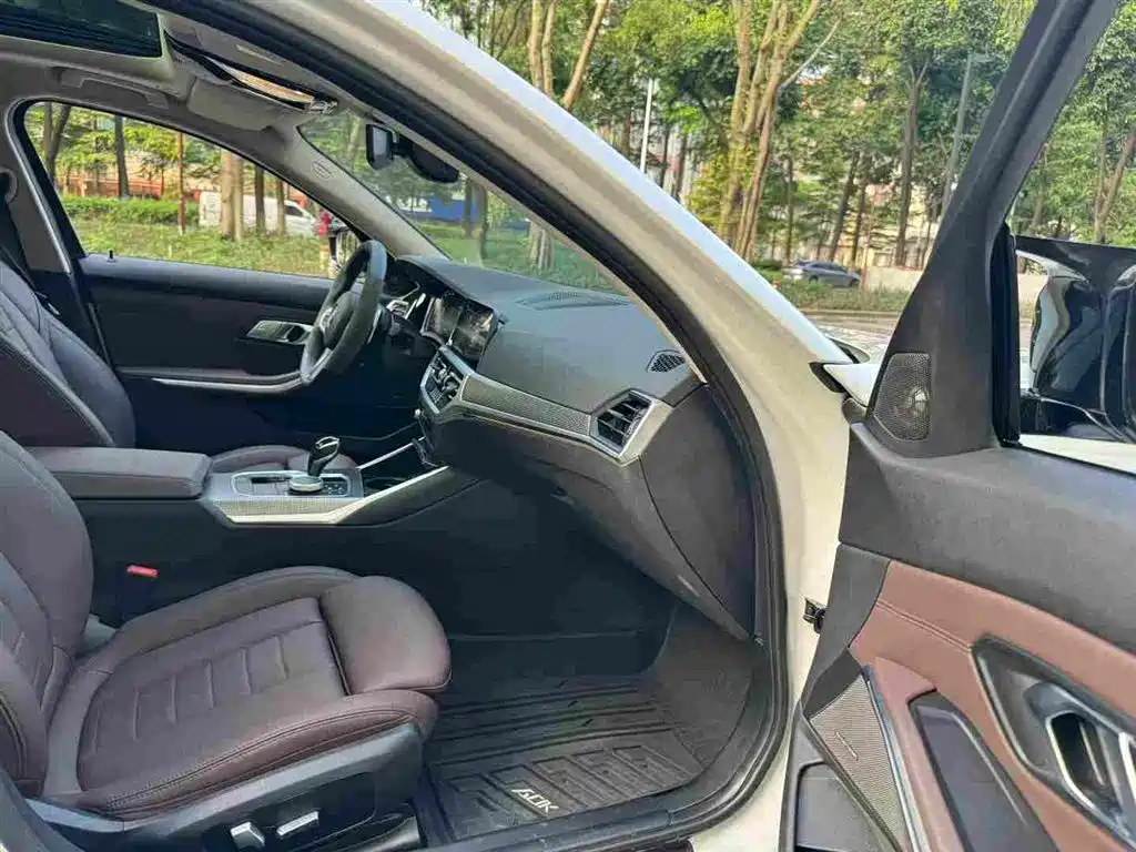 BMW 3 Series — миниатюра 8