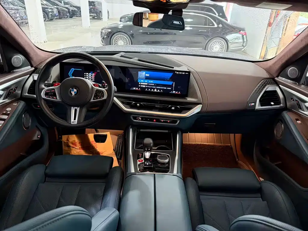 BMW XM 2023 50e
