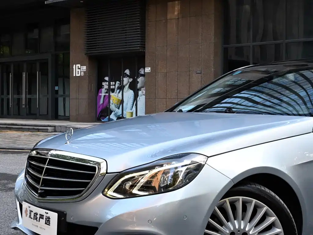 Mercedes-Benz E-Class — миниатюра 9