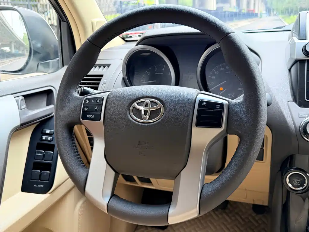 Toyota Prado — миниатюра 9
