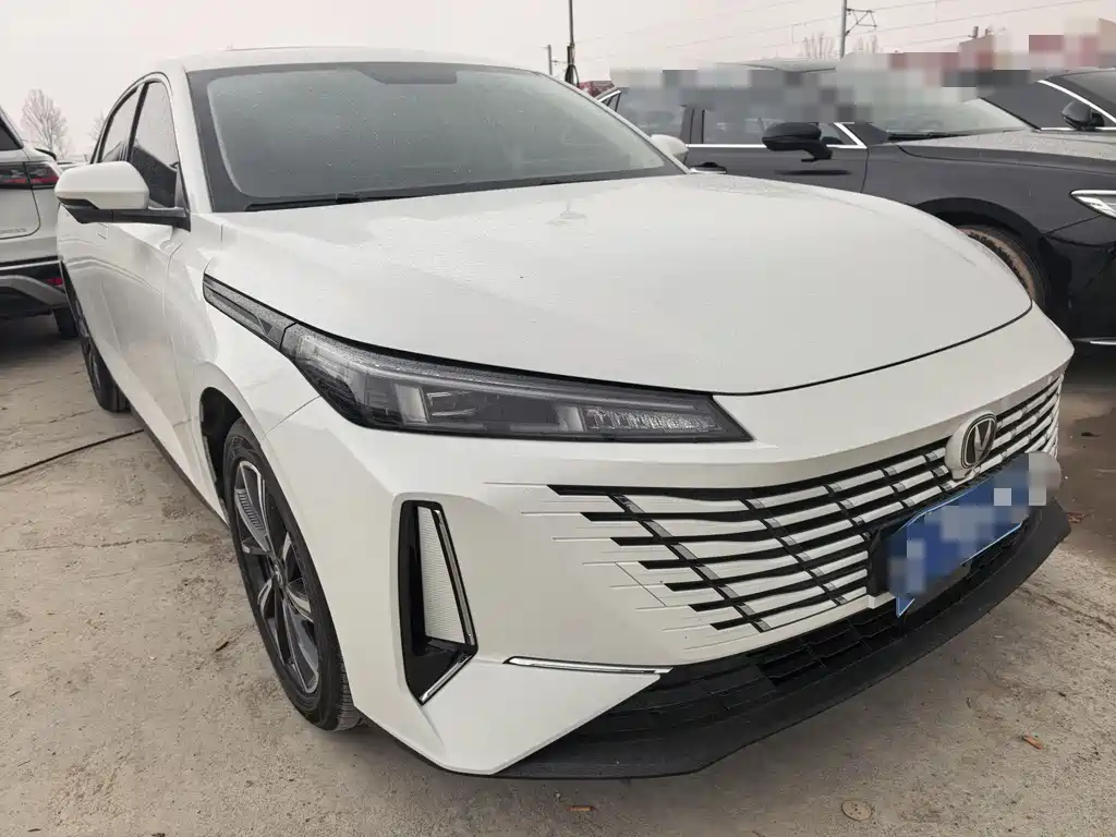 Changan Eado 2025 1.5T 500Bar Luxury