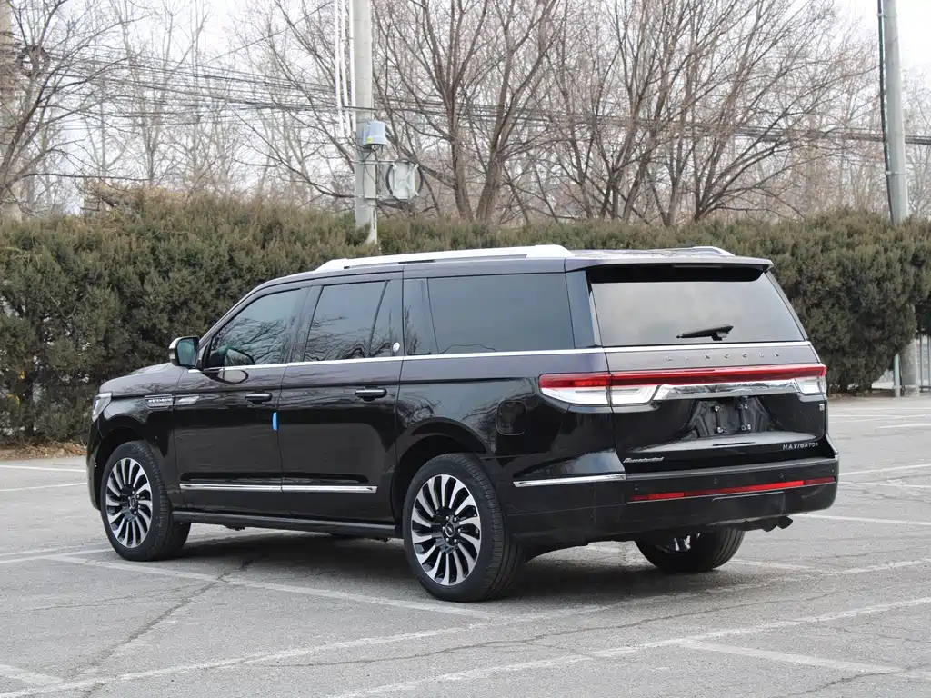 LINCOLN NAVIGATOR ONE