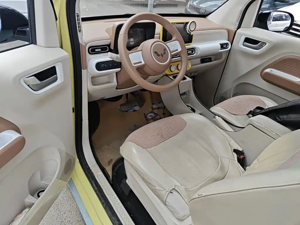 Wuling MINIEV — миниатюра 16
